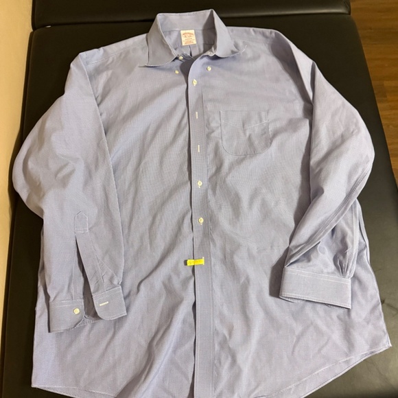 Brooks Brothers Madison Button Down - Picture 3 of 3